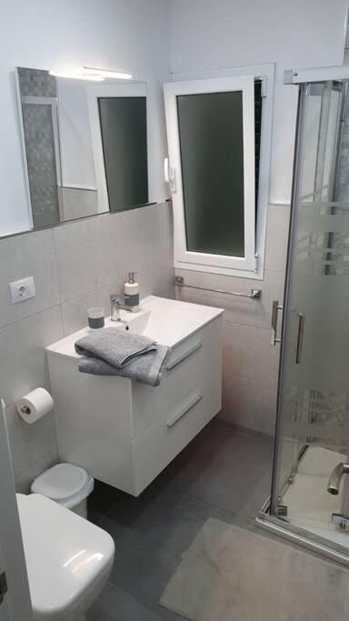 פלאייה דל אינגלז Las Olas Apartment מראה חיצוני תמונה